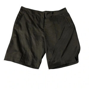 Izod Golf women's size 18 black golf shorts